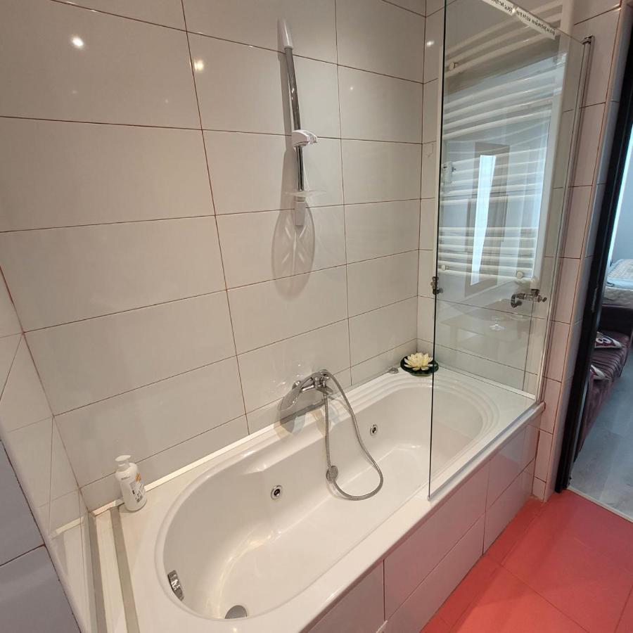 Anastasia Bratianu 28b Beautiful View Self Check From 2 Pm Apartment